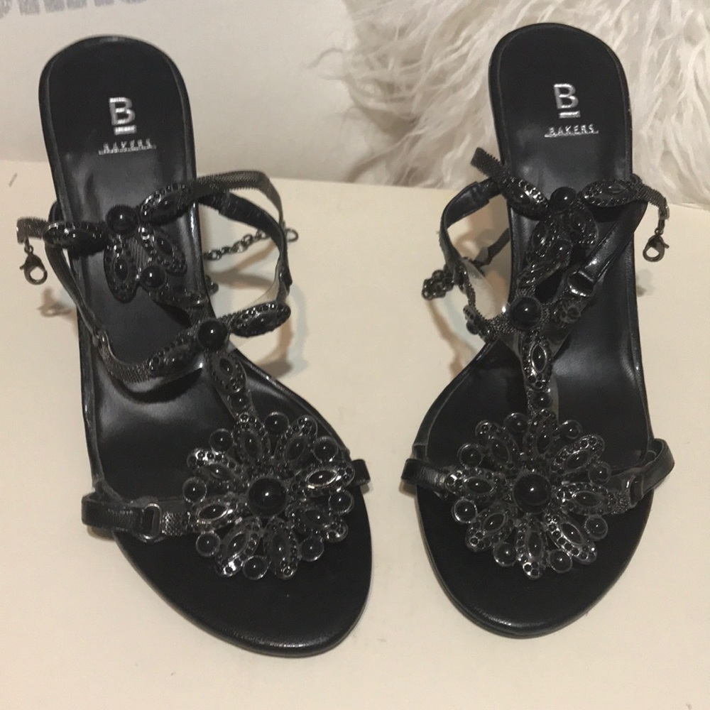 NWOT Bakers black jewel stilettos 6